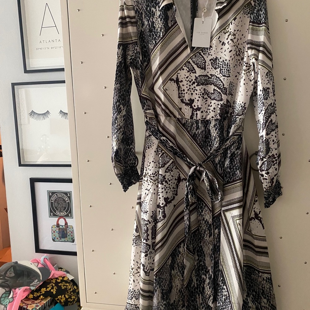 New with Tags- Ted Backer dress- 4 ( size 10) - Picture 10 of 10